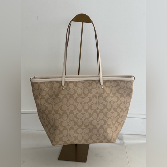 Coach Signature Light Khaki Zip Tote with three inside pockets 17”W x 11”H x 6”D - Picture 3 of 17